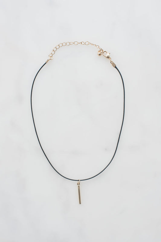 Choker met gouden hanger