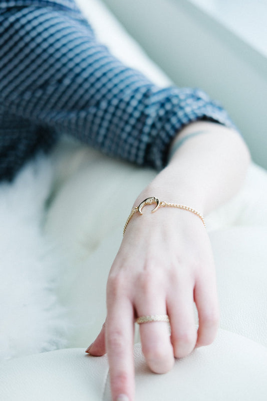 Maan Charm Armband